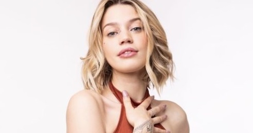 Chiara - Ti spedisco in convento