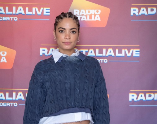 Radio Italia Live torna dopo due anni. Conducono Luca e Paolo, diretta in chiaro su Tv8. Ecco il cast