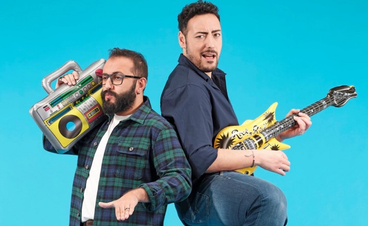 Programmi TV di stasera, martedì 26 aprile 2022. Ciro Priello e Fabio Balsamo danno il via alla terza edizione di ‘Name That Tune – Indovina la Canzone’