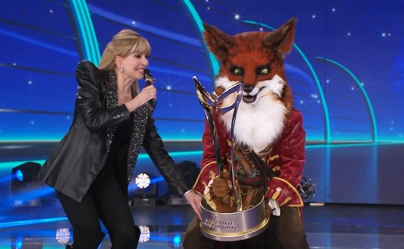 Ascolti TV | Venerdì 1 aprile 2022. Il Cantante Mascherato chiude con il 21.9% e 3.5 mln (presentazione 17.5% – 4 mln). Il film di Canale 5 al 13.5%