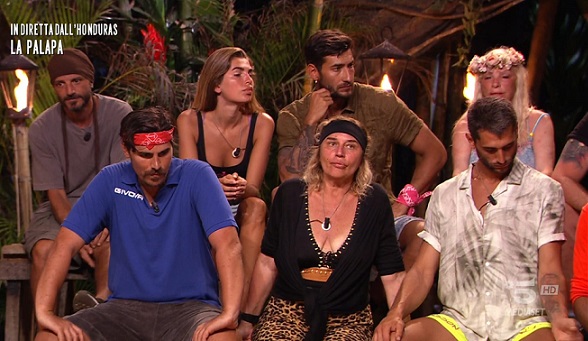 Lory e il gruppo - Isola 16