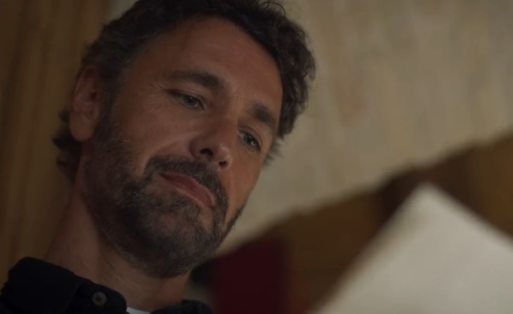 Il segreto improbabile di Don Matteo e quello spiattellato di Don Massimo