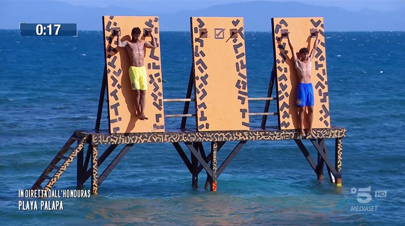 Roger vs Alessandro - Isola dei Famosi 2022