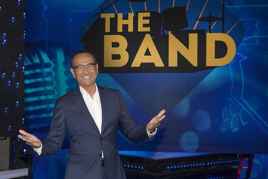 Programmi TV di stasera, venerdì 29 aprile 2022. Si rinnova la sfida tra ‘The Band’ e ‘L’Isola dei Famosi’