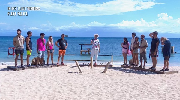 I due gruppi - Isola dei Famosi 2022