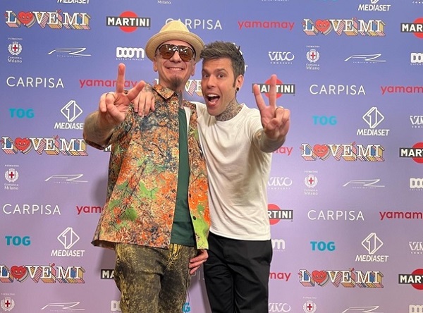 La ‘reunion’ di Fedez e J-Ax in un concerto benefico in onda su Italia 1