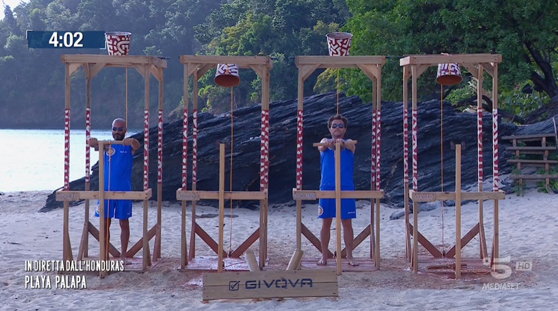 Nicolas vs Maccarini - Isola dei Famosi 2022