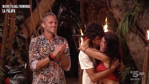 Alessandro Iannoni si ritira dall’Isola dei Famosi per l’Università – Video