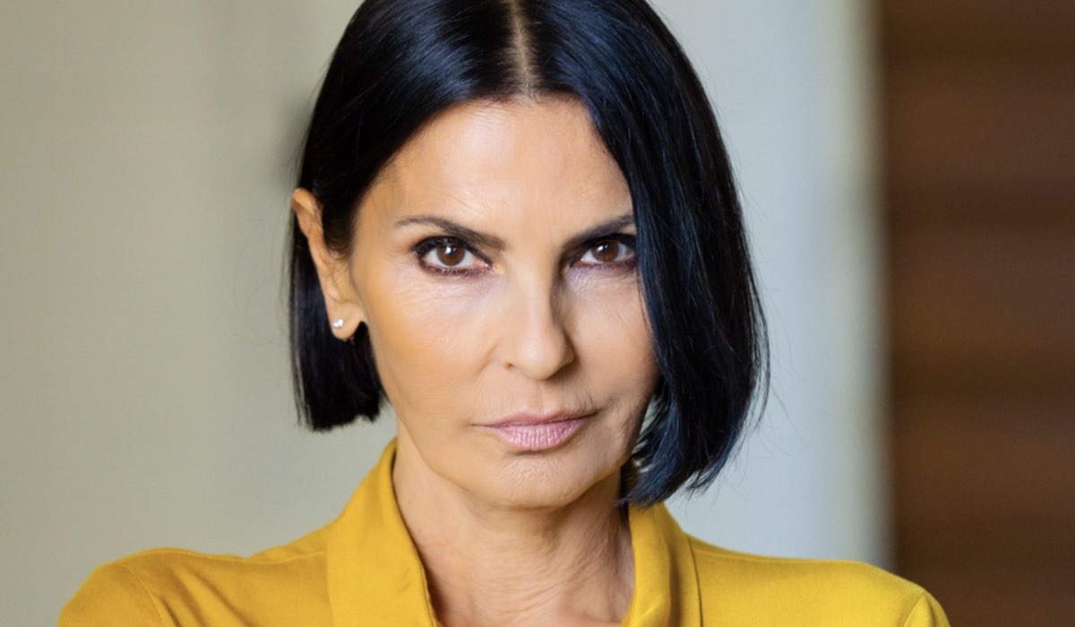 Un Posto al Sole, anticipazioni (2-6 maggio 2022): Ferri si dimette dalle imprese Petrone, Marina reprime i suoi sentimenti per lui