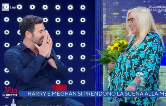 Mara Venier commuove Alberto Matano all’ultima de La Vita in Diretta