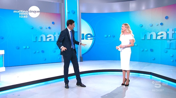 Mattino Cinque, Vecchi e Panicucci salutano in gloria: «Grazie per la grande stagione. Eravate in tanti, diciamolo»