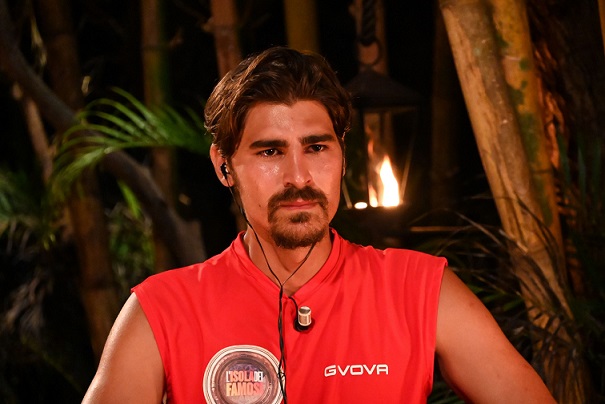 Marco Cucolo si ritira dall’Isola dei Famosi