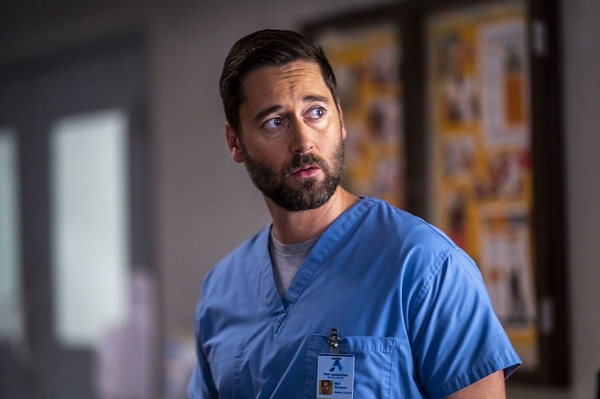 Programmi TV di stasera, venerdì 10 giugno 2022. Su Canale 5 tre nuovi episodi di New Amsterdam 4