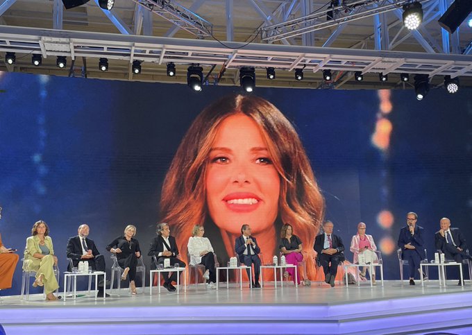 Alessia Marcuzzi: «Coletta ha detto che sono la più energetica, quindi mi tocca fare boom»