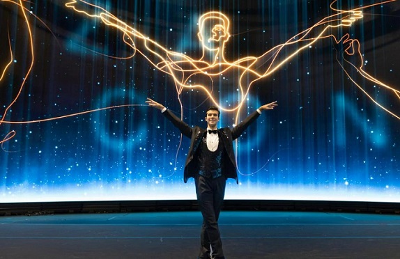 Programmi TV di stasera, sabato 18 giugno 2022. La replica di ‘Danza con Me’ sfida quella di ‘Tu Si Que Vales’