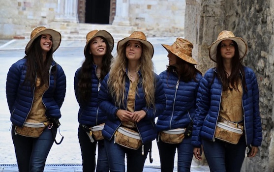 Donnaventura lascia Rete 4 e approda nel mezzogiorno domenicale di Rai2