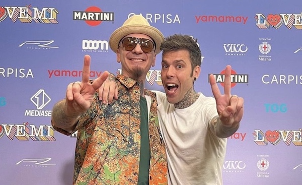 Love Mi: la scaletta del concerto condotto da Aurora Ramazzotti ed Elenoire Casalegno