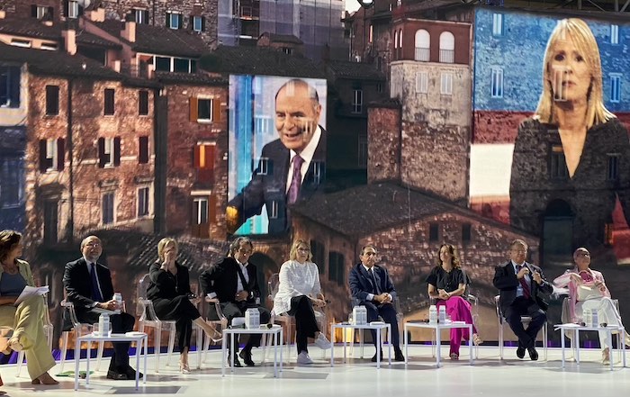 Presentazione dei Palinsesti Rai 2022/2023: tutte le dichiarazioni. Rivoluzione Rai2 con Marcuzzi, Diaco, Cattelan, D’Amico: “E’ una rete in crisi di identità”