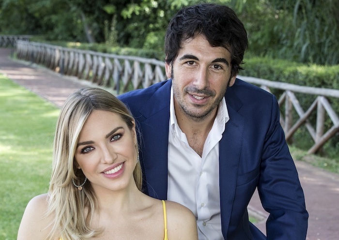 Carolina Rey e Fabio Gallo conducono Weekly su Rai1. Inviati: Barbara Di Palma, Samuel Peron e Vito Paglia (Pomeriggio 5)