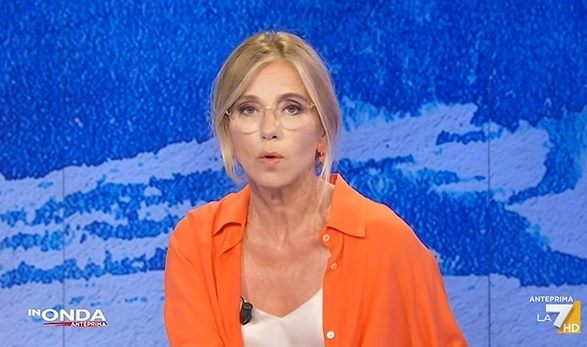 Concita De Gregorio nella bufera per la frase su Draghi: «Tono da titolare di cattedra Harvard finito in un alberghiero di Massa Lubrense». La risposta infuriata di docenti e Preside