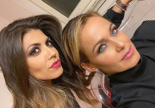 Flora Canto punge Sonia Bruganelli: «Anche io con i soldi di Paolo Bonolis viaggerei solo con un aereo privato»