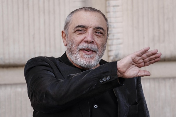 Nino Frassica nuova voce narrante de Il Collegio