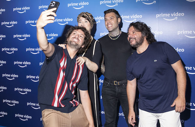 LOL raddoppia: arriva lo speciale natalizio con gli ex concorrenti