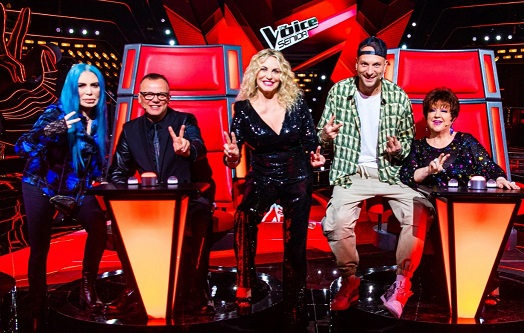 Programmi TV di stasera, sabato 9 luglio 2022. Su Rai1 le repliche della seconda edizione di ‘The Voice Senior’