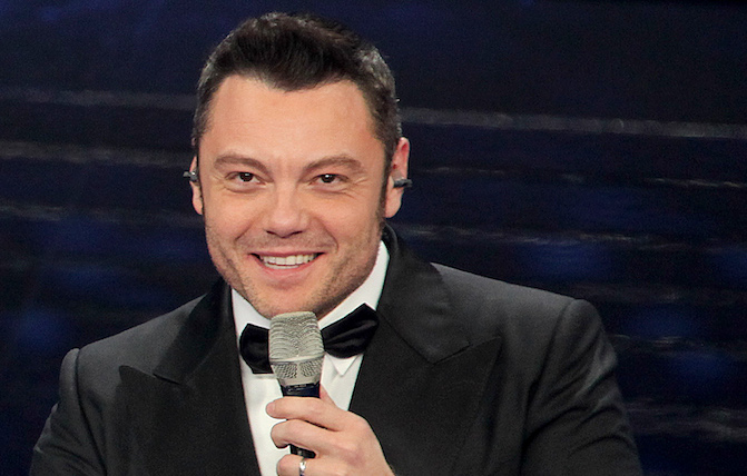 Il produttore Michele Canova su Xdono di Tiziano Ferro: «Abbiamo fatto la marachella, l’abbiamo copiata» – Ascolta