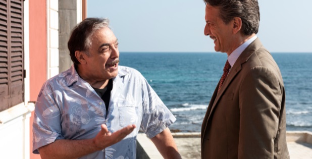 Programmi TV di stasera, mercoledì 10 agosto 2022. Su Canale 5 tornano in replica i Fratelli Caputo