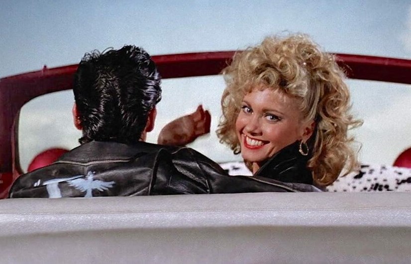 Ascolti TV | Martedì 9 agosto 2022. Grease porta Italia 1 al 12.7%. Un Principe (quasi) Azzurro 14.5%, Viaggio nella Grande Bellezza 8%