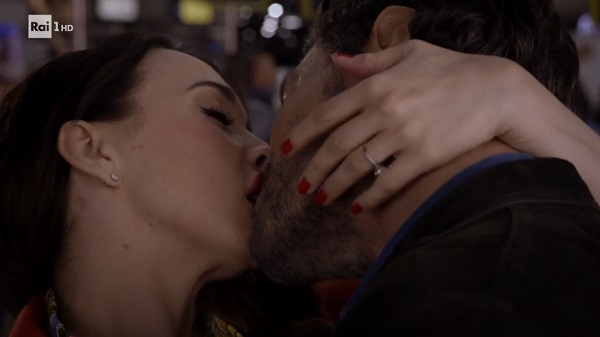 Ascolti TV | Giovedì 25 agosto 2022. Grand Hotel tiene al 13.6% ma vince il film di Rai1 (15.9%). Riparte bene Dritto e Rovescio (8.9%). Il sorteggio di Champions al 3.8% sul 20