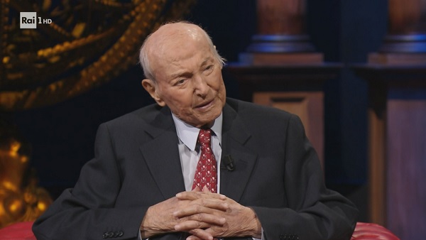 Ascolti TV | Sabato 13 agosto 2022. Superquark vince con il 14.9%, i Record in replica all’11.9%. Benissimo gli Europei di Nuoto su Rai2: pomeriggio 9.3%, preserale 10.9%