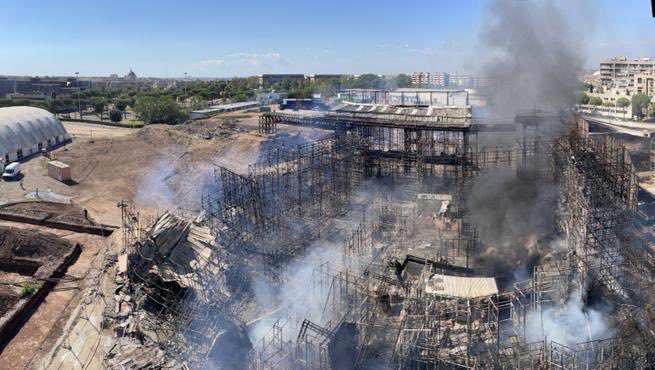 Incendio a Cinecittà