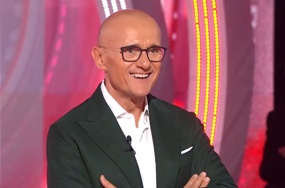 Ascolti TV | Giovedì 22 settembre 2022. GF Vip 2.2 mln – 19.5%. Vespa in prima serata 9.6%, Del Debbio 5.7%, Formigli 6.6%. X Factor cala al 3.2%