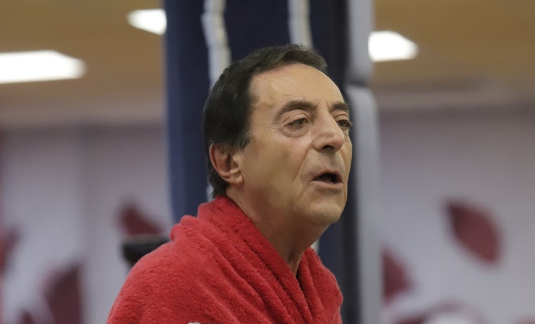 GF Vip, Romita dà del ‘vecchio bavoso’ a Giucas Casella