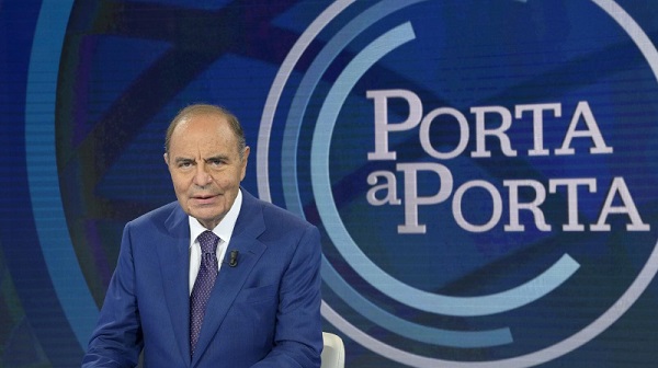 Programmi TV di stasera, giovedì 22 settembre 2022. Speciale Porta a Porta con tutti i leader in corsa alle Elezioni, Berlusconi si divide tra Vespa e Del Debbio