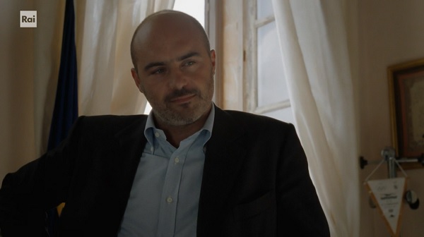 Ascolti TV | Mercoledì 14 settembre 2022. Montalbano (2,79 mln – 18%) tiene testa alla Champions (2,98 mln – 16.9%), Sciarelli riparte dal 10.8%. Una Giornata Particolare (4.4%) meglio di Controcorrente (3.8%). Speciali sulla Regina: Tg1 (23.6%) vs Tg5 (19.7%)