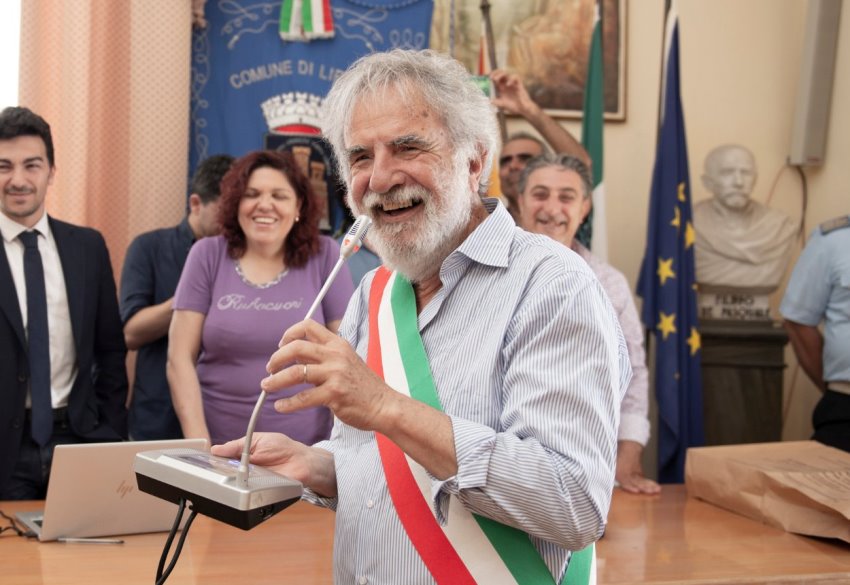 Stromboli rimbalza la Rai e la 11 Marzo Film: se non si assumono le loro responsabilità dopo l’incendio, addio nuove riprese