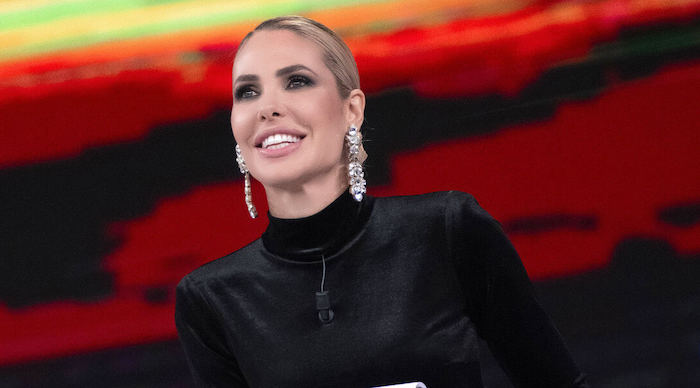 Ilary Blasi non risponderà alle accuse di Totti per tutelare i suoi figli: «Ho visto cose che potrebbero rovinare una cinquantina di famiglie»