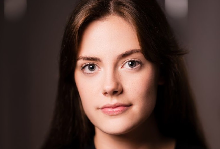 The Crown 6 - Meg Bellamy è Kate