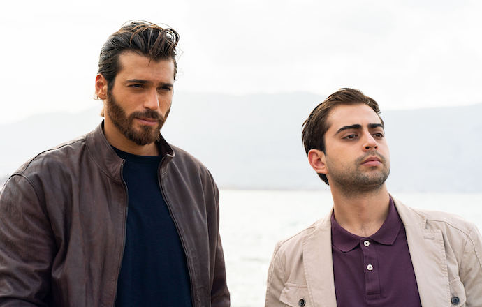 Viola come il Mare: tutti i personaggi