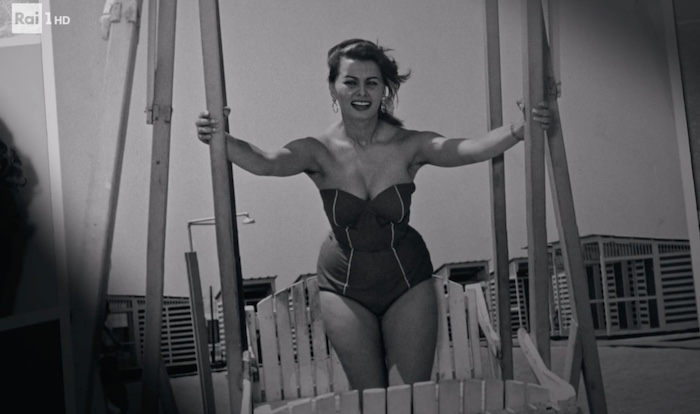 Ascolti TV | Martedì 20 Settembre 2022. Vince Lockdown all’Italiana (14.7%), male Sophia (10.1%). Floris arriva all’8.2%, Giordano 5.7%, Berlinguer 5.5%. Cattelan parte dal 4.1%, Uomini e Donne subito forte (28.2%). Bene GF Vip su Extra (2.2%)