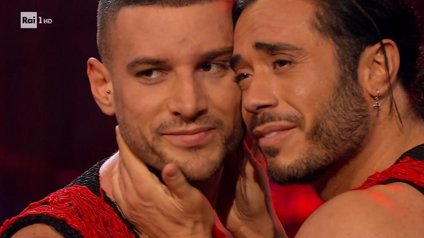 Ballando con le Stelle 2022, quarta puntata – Di Giorgio sugli scudi, Costamagna vorrebbe ritirarsi. Niente eliminazione, ma la Barale finisce ultima (con Mughini)