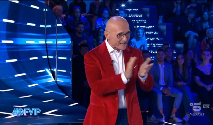 Alfonso Signorini caccia Sara Manfuso dallo studio di GF Vip – Video