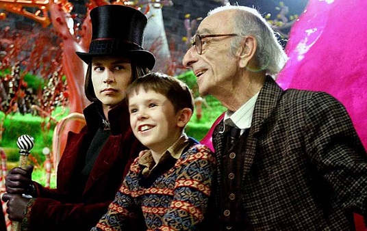 Programmi TV di stasera, domenica 23 ottobre 2022. Su Italia 1 ‘La Fabbrica di Cioccolato’ con Johnny Depp