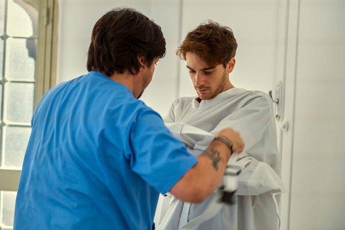 Tutto Chiede Salvezza: i 7 giorni di TSO nella nuova serie Netflix con Federico Cesari