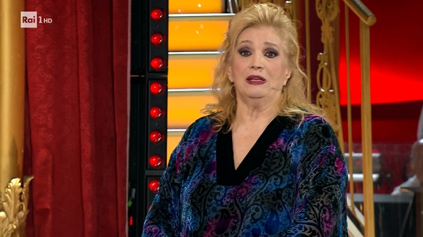 «Pene» e «ca*zo mollo», Zanicchi ‘diverte’ e imbarazza a Ballando – Video