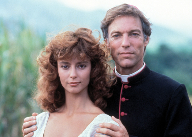 Ecco il palinsesto di Warner TV: ci sono La Famiglia Bradford, Genitori in Blue Jeans e Uccelli di Rovo. Si inizia dalla prima visione di Zack Snyder’s justice League