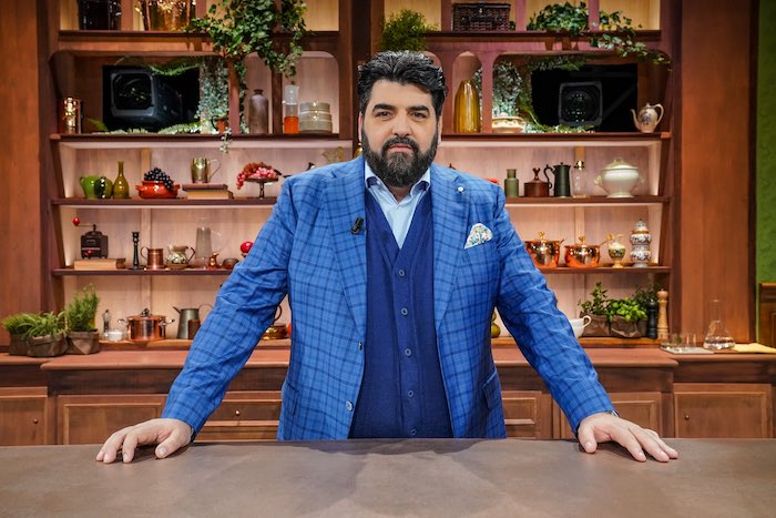 Pagelle TV della Settimana (7-13/11/2022). Promossi Cannavacciuolo e Spadaccino. Bocciati Montesano e Le Iene